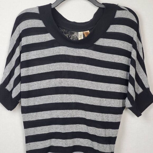 Eyeshadow Medium Black/Gray Sweater - Picture 2 of 5